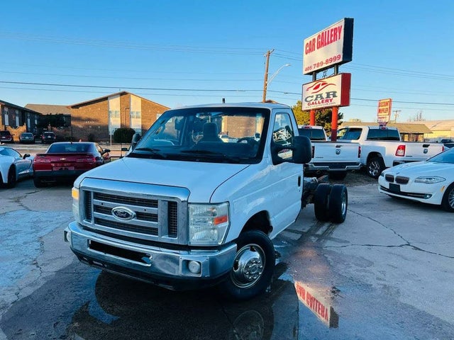 2010 Ford E-Series Chassis E-350 SD Cutaway 158 RWD