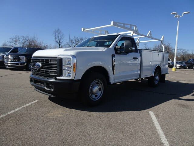 2023 Ford F-350 Super Duty Chassis