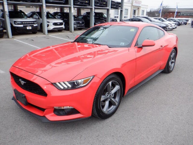 Ford Mustang V6 Coupe RWD 2016
