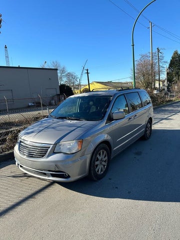 Chrysler Town & Country Touring FWD 2013