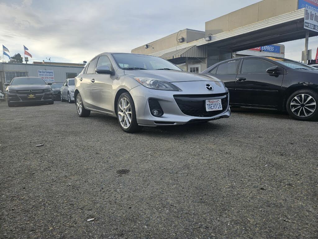2013 Mazda MAZDA3 s Grand Touring