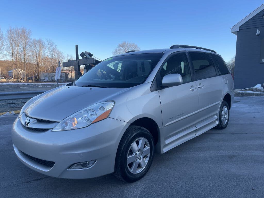 2010 toyota sienna 2024 xle for sale