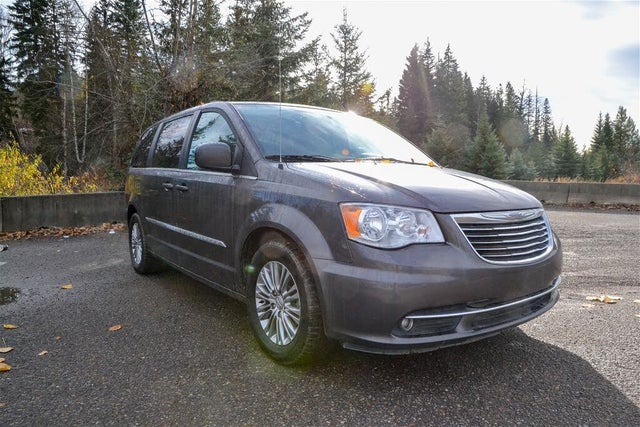 Chrysler Town & Country 2016