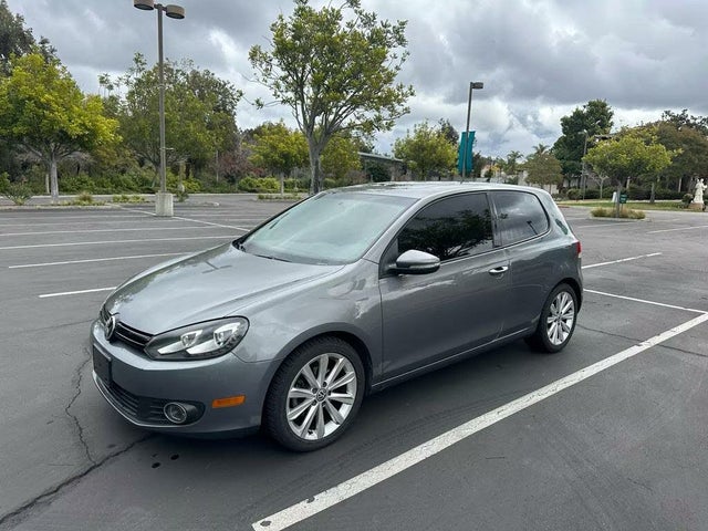 2013 Volkswagen Golf TDI with Tech Package 2dr