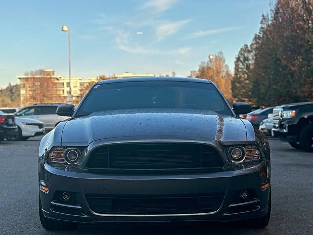 Ford Mustang V6 Coupe RWD 2014