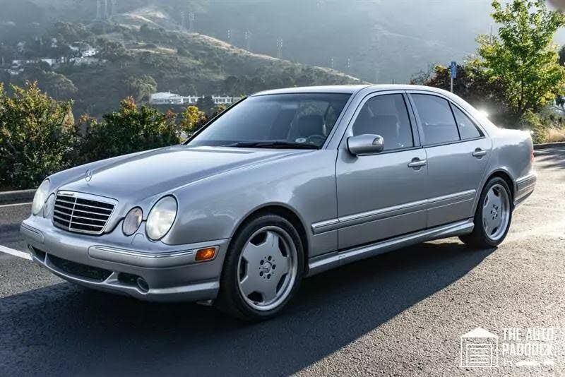 MERCEDES CLASSE E mercedes-benz-w211-e55-amg-kompressor-designo-deutsches-fahrzeug  Used - the parking