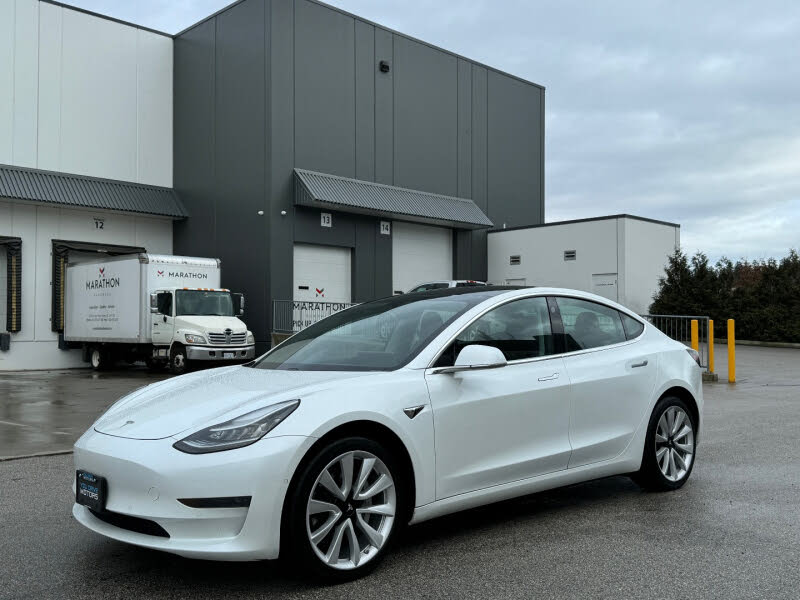 2019 tesla model 3 deals mid range sedan