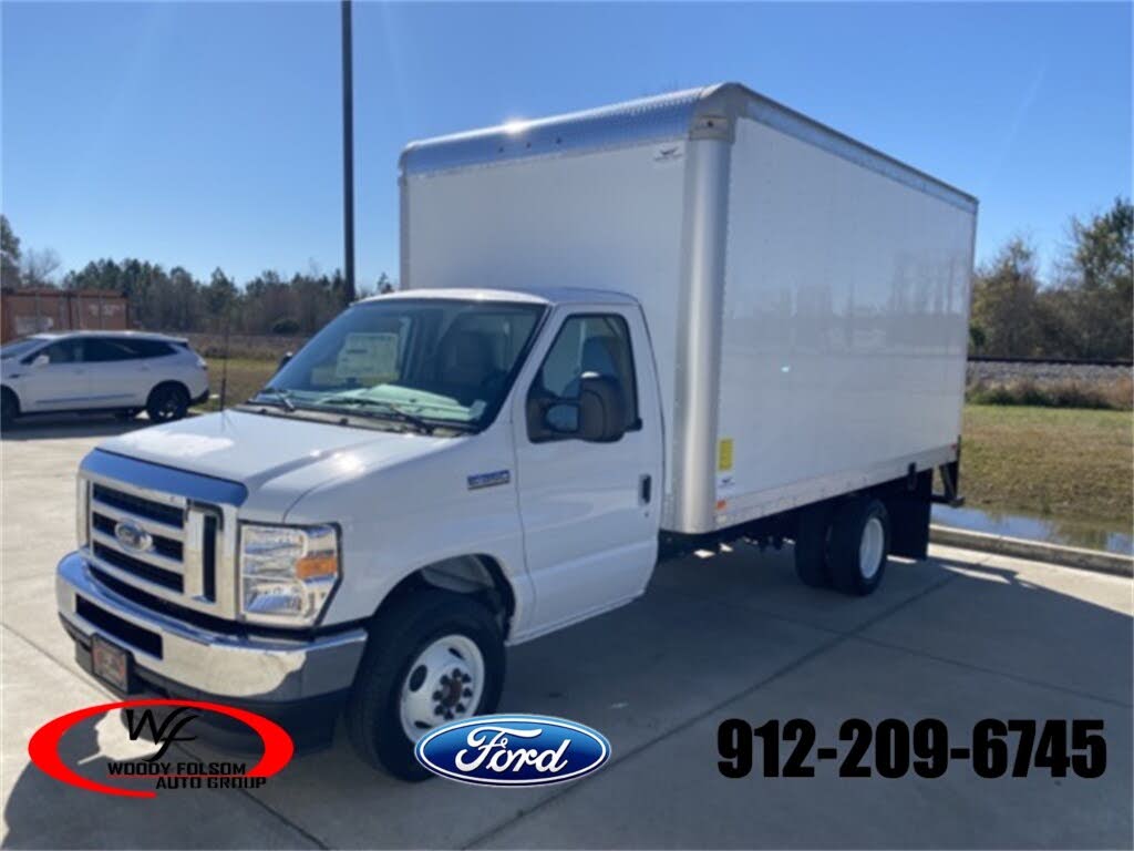 2025 Ford E-Series Chassis E-350 SD Cutaway SB DRW RWD