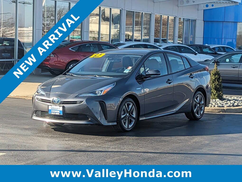 2019 toyota deals prius le