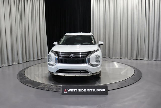 Mitsubishi Outlander Hybrid Plug-in  LE AWD 2024