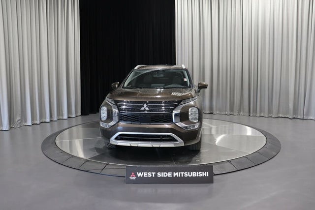 2024 Mitsubishi Outlander Hybrid Plug-in  LE AWD