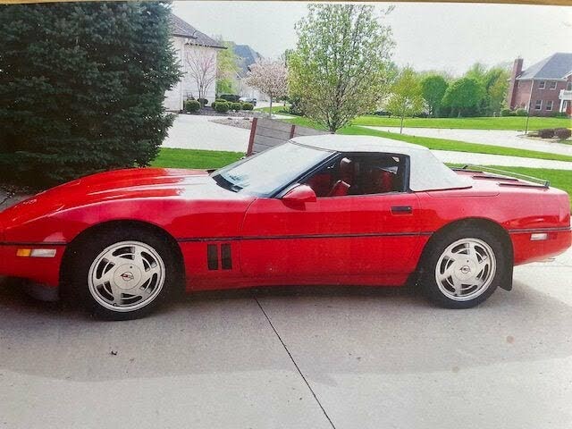 1988 Chevrolet Corvette Convertible RWD