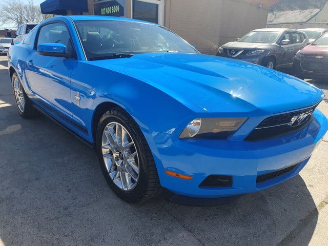 2012 Ford Mustang V6 Premium Coupe RWD