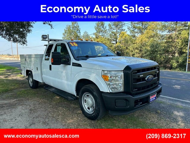 2016 Ford F-350 Super Duty Chassis XL SuperCab RWD