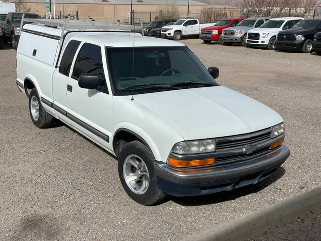 1998 Chevrolet S-10 LS Extended Cab RWD