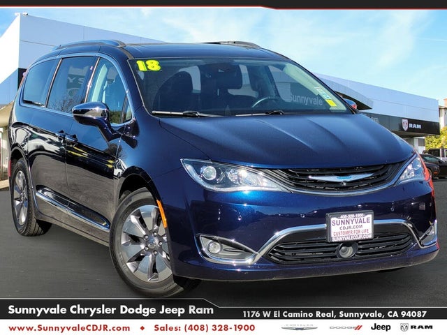 2018 Chrysler Pacifica Hybrid Limited FWD