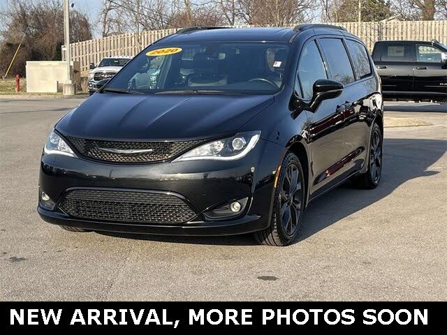 2020 Chrysler Pacifica Limited 35th Anniversary FWD