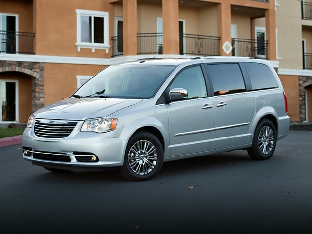 2015 Chrysler Town & Country Limited FWD