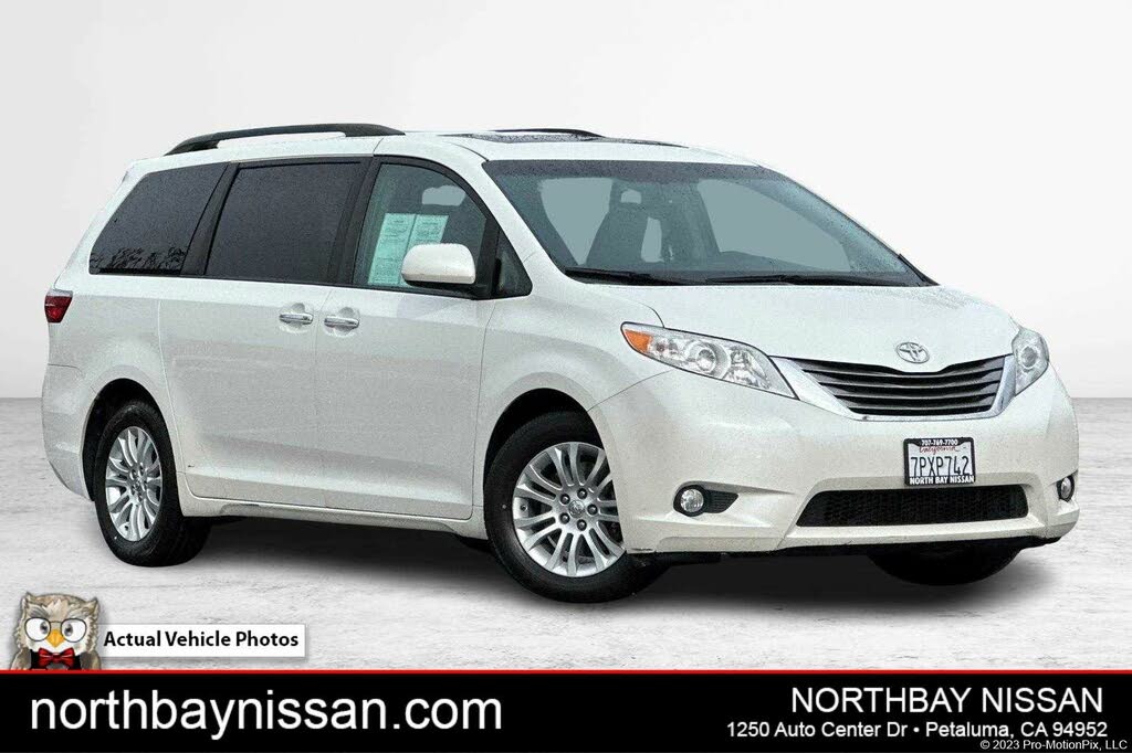 2015 toyota store minivan for sale