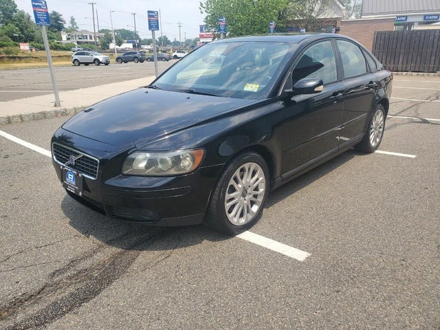 2006 Volvo S40 Pic 3128788500381457412 1024x768 ?io=true&width=640&height=480&fit=bounds&format=jpg&auto=webp