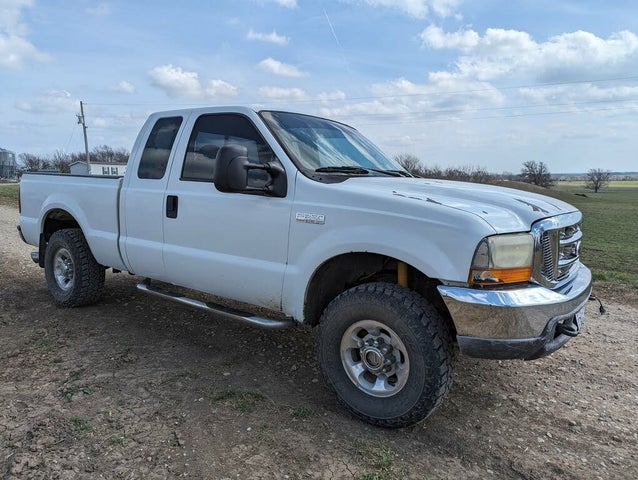 2000 Ford F-250 Super Duty Lariat 4WD Extended Cab SB