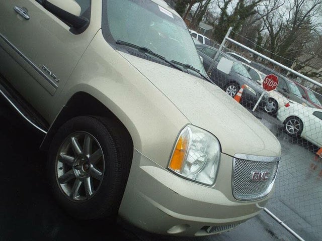 2011 GMC Yukon XL Denali 4WD