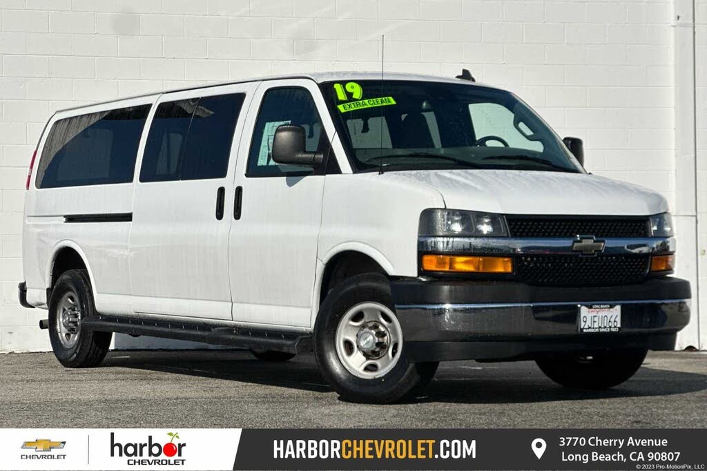 2019 chevrolet express extended passenger best sale van