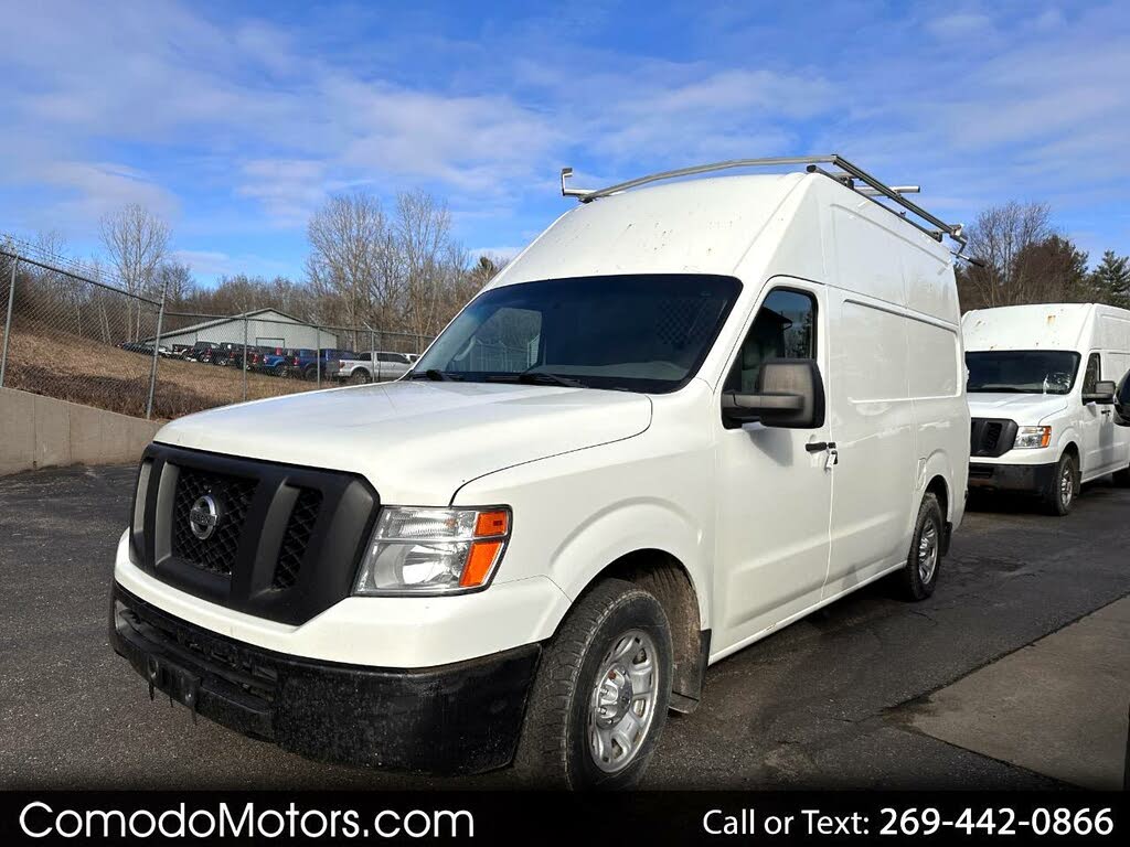 2013 nissan cargo store van