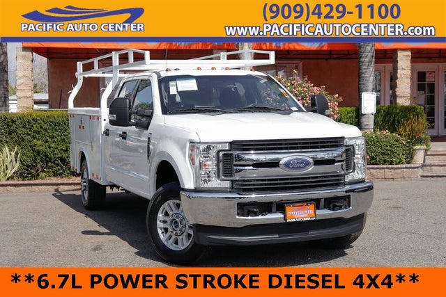 2018 Ford F-350 Super Duty Chassis XLT Crew Cab 4WD