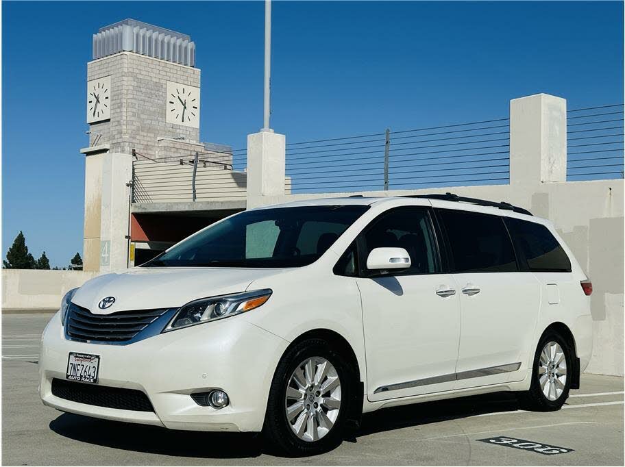 2015 toyota sienna sales white