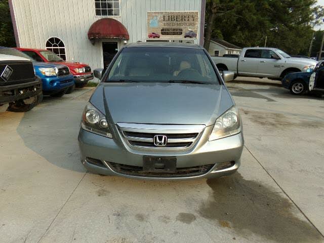 2005 Honda Odyssey Touring FWD with DVD and Navigation