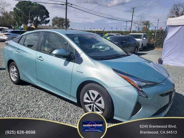 2017 Toyota Prius Two FWD