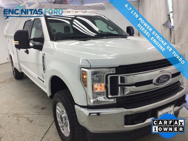 2019 Ford F-350 Super Duty Chassis XLT Crew Cab 4WD