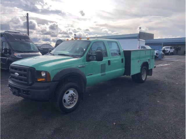 2005 Ford F-550 Super Duty Chassis XL Crew Cab DRW 4WD