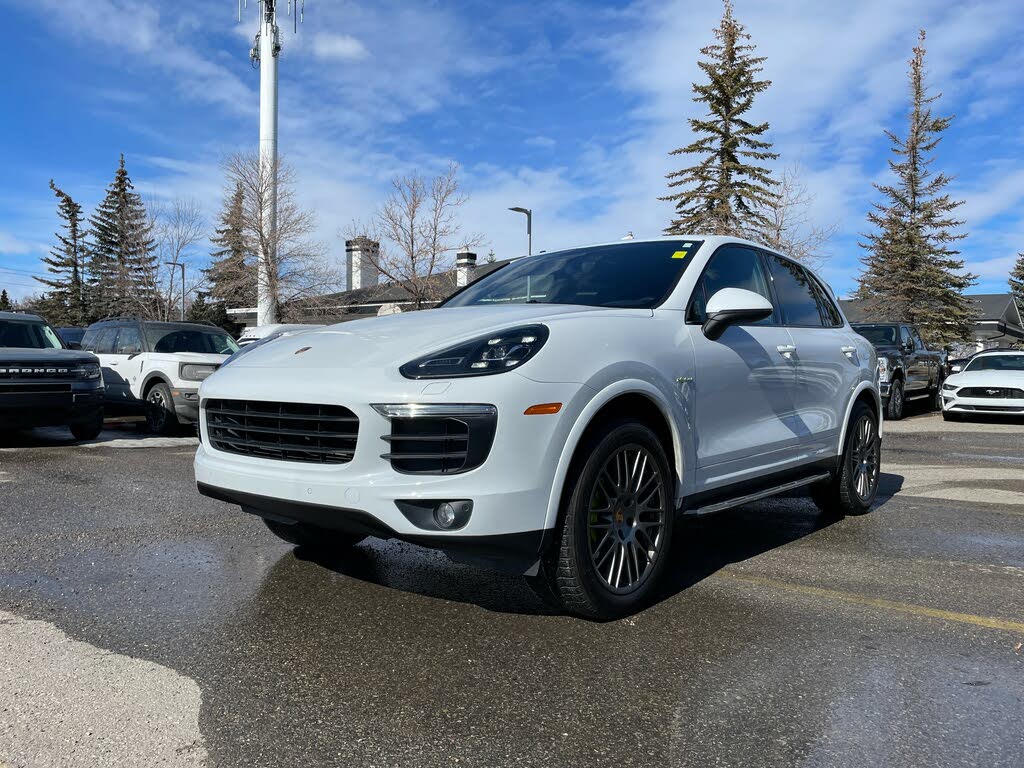 Used Porsche Cayenne E-Hybrid Blue For Sale Near Me: Check Photos