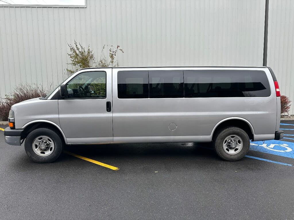 2011 chevrolet express passenger hot sale van