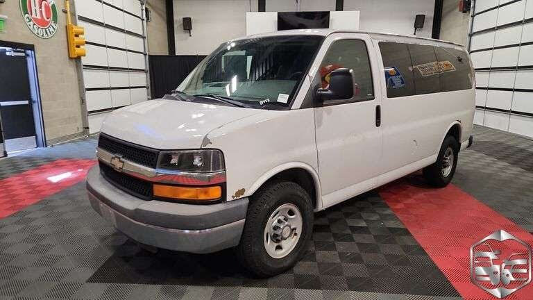 2008 chevy express passenger hot sale van