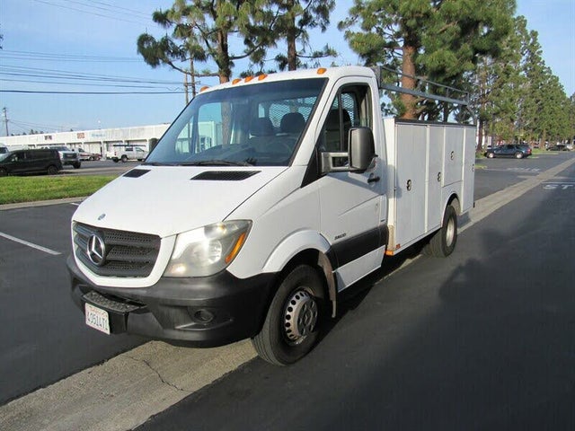 2014 Mercedes-Benz Sprinter Cab Chassis 3500 144 DRW RWD