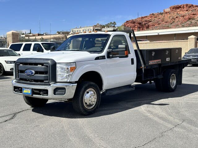 2015 Ford F-350 Super Duty Chassis XLT DRW LB 4WD