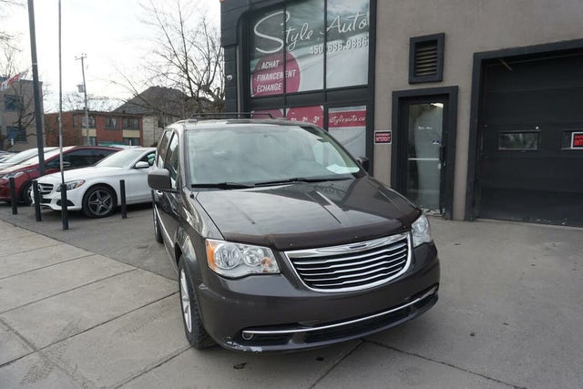 Chrysler Town & Country Touring FWD 2016