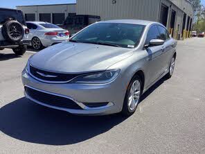 Chrysler 200 Limited Sedan FWD