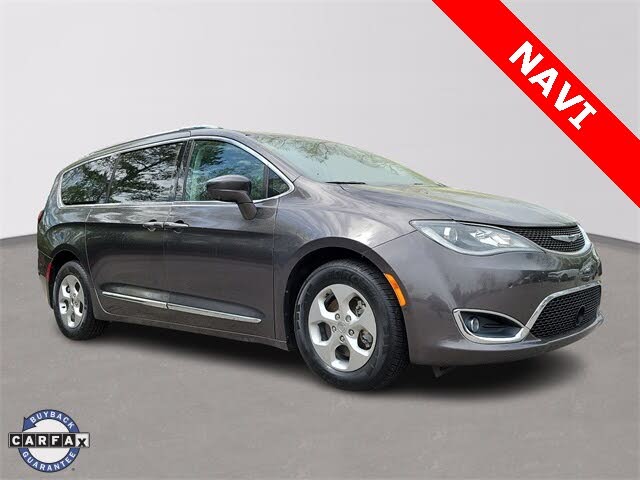 2017 Chrysler Pacifica Touring L Plus FWD