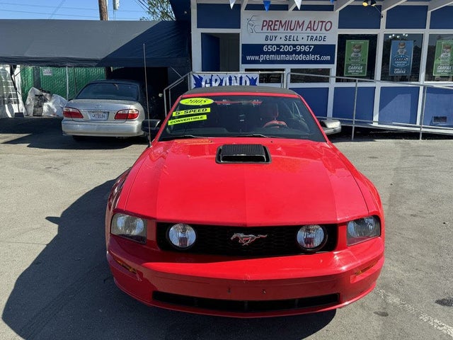 2005 Ford Mustang GT Deluxe Convertible RWD