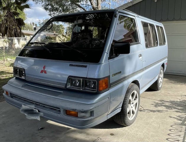 1988 Mitsubishi Vanwagon LS Passenger Van
