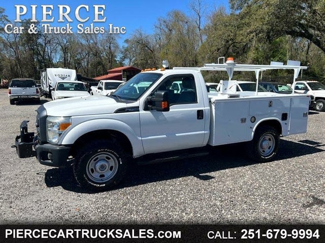 2014 Ford F-350 Super Duty Chassis XL 4WD