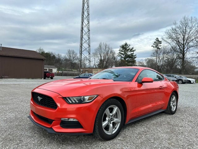 2015 Ford Mustang V6 Coupe RWD