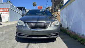 Chrysler 200 Touring Sedan FWD