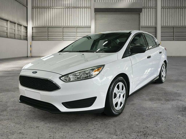 Ford Focus S 2015