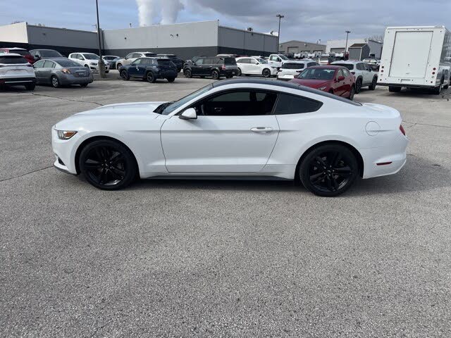 2017 Ford Mustang EcoBoost Coupe RWD