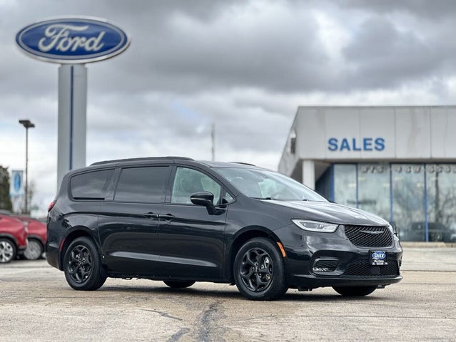 2021 Chrysler Pacifica Hybrid Touring FWD